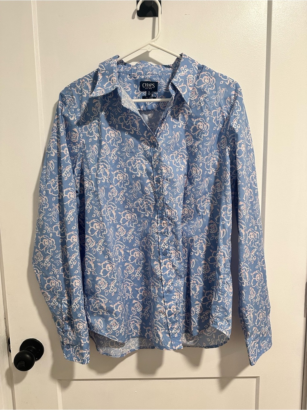 Chaps Light Blue Floral Print Button-Down Shirt (No Iron)